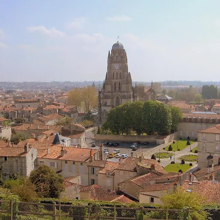 Bien Place Centre Historique De